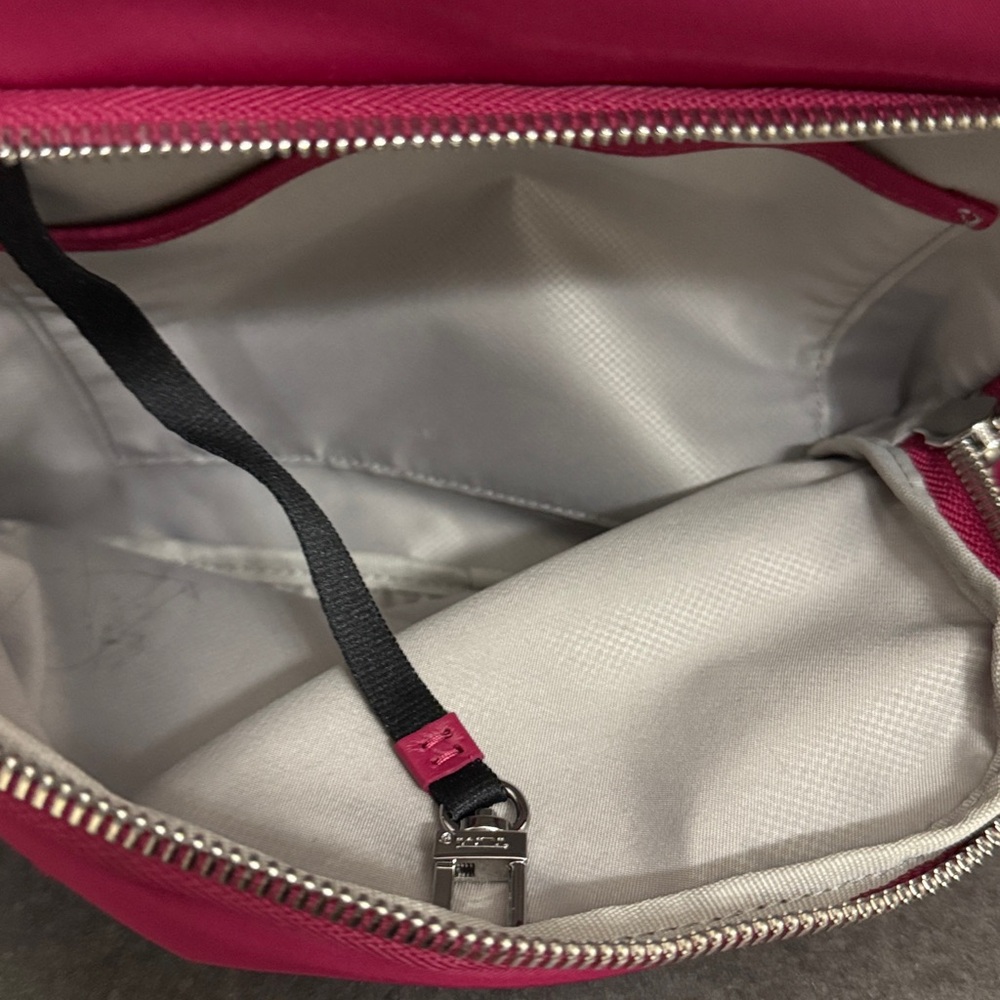Preloved Tumi Voyager Rosie nylon backpack pink - Picture 9 of 13